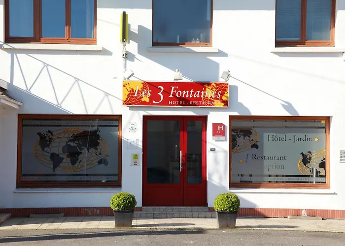 Logis - & Restaurant Les Trois Fontaines Marconne