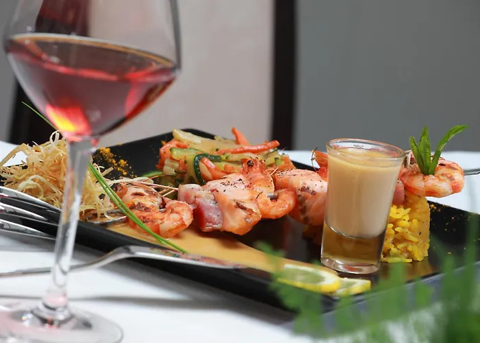 Hotel Logis - & Restaurant Les Trois Fontaines Marconne