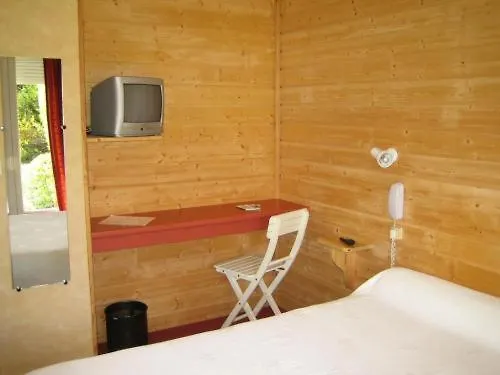 Logis - & Restaurant Les Trois Fontaines Hotel